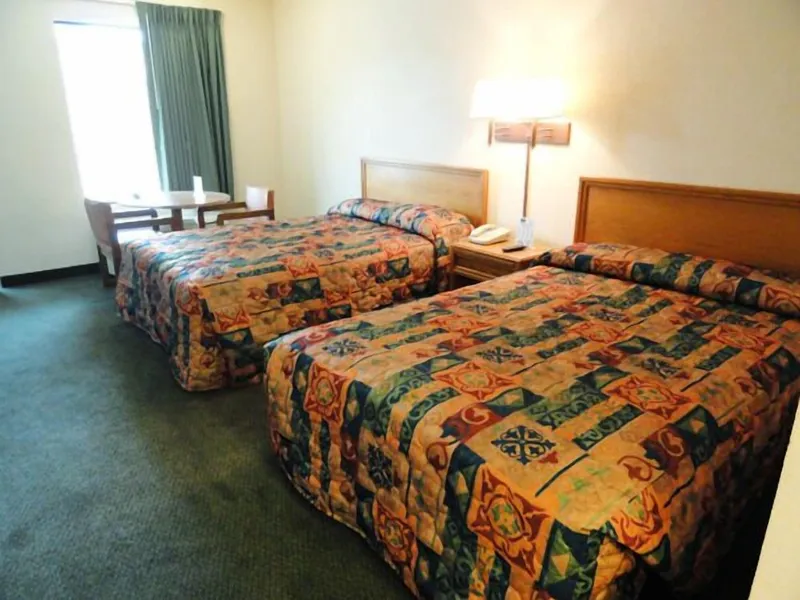 Travelers Inn & Suites hotel detail image 6