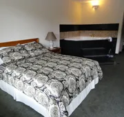 Travelers Inn & Suites hotel detail image 7