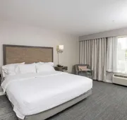 Hampton Inn & Suites Cincinnati / Kenwood hotel detail image 3
