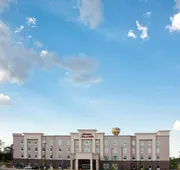 Hampton Inn & Suites Denison hotel detail image 3