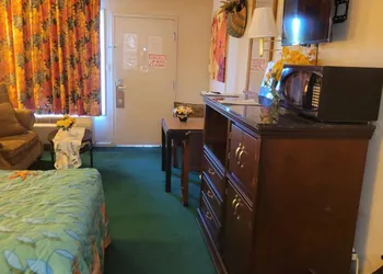 Express Inn and Suites hotel thumbnail 4