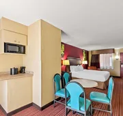 SureStay Plus by Best Western San Antonio Fiesta Inn hotel detail image 7