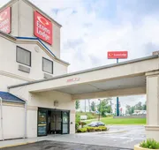 Econo Lodge London North hotel detail image 3