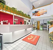 Econo Lodge London North hotel detail image 5