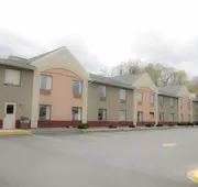Howard Johnson Hotel & Suites by Wyndham Allentown/Dorney hotel detail image 3