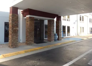 Spark by Hilton Harrisonburg University Area hotel thumbnail 2