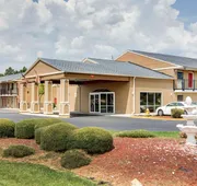 Econo Lodge Pine Bluff hotel detail image 4
