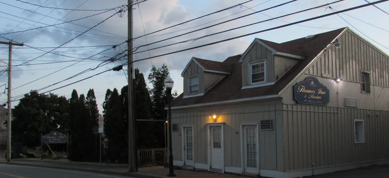 Thames Inn & Marina hotel detail image 2