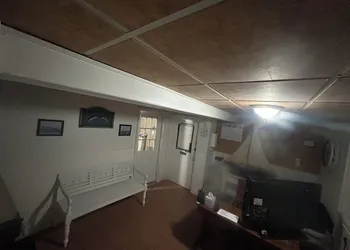 Thames Inn & Marina hotel thumbnail 6