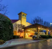 La Quinta Inn & Suites by Wyndham Raleigh Durham Intl AP hotel detail image 4