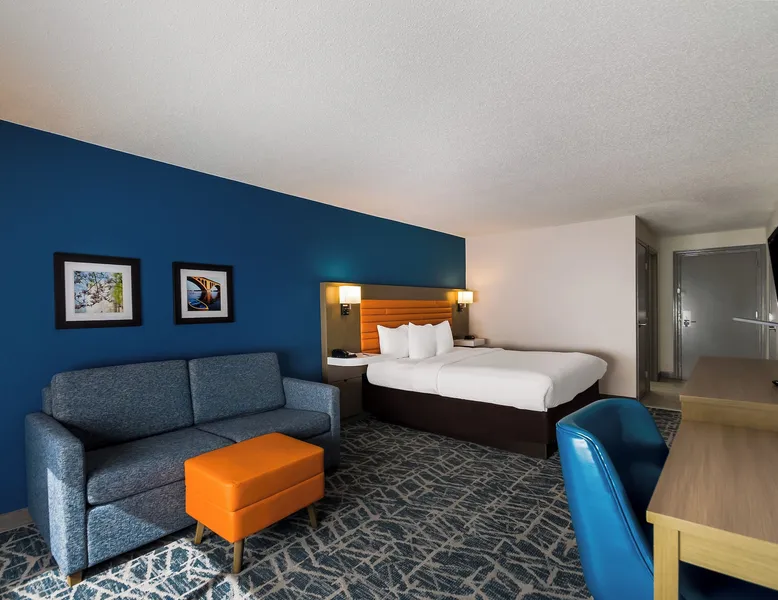 Comfort Inn Falls Church - Tysons Corner hotel detail image 6