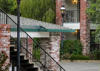 Grass Valley Courtyard Suites hotel thumbnail 2