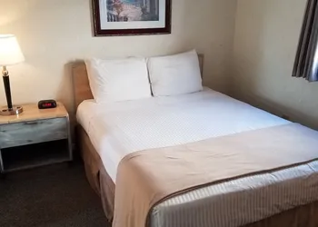 Sea Cliff House Motel hotel thumbnail 2