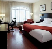 Holiday Inn & Suites Montreal Airport by IHG hotel detail image 7