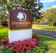 DoubleTree by Hilton Chicago Schaumburg hotel detail image 3
