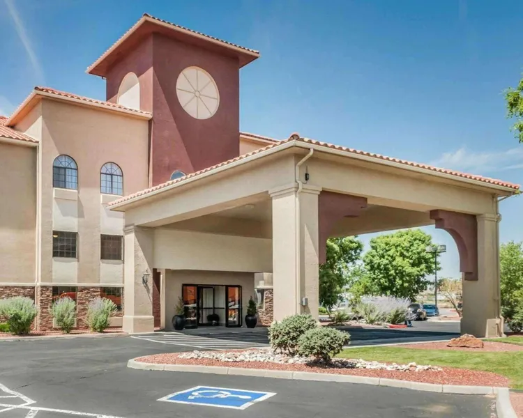 Quality Inn & Suites Albuquerque West hotel detail image 2
