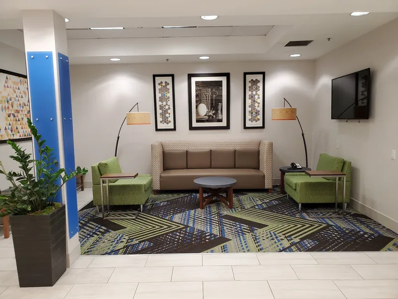 Holiday Inn Express & Suites Seattle North - Lynnwood by IHG hotel detail image 2