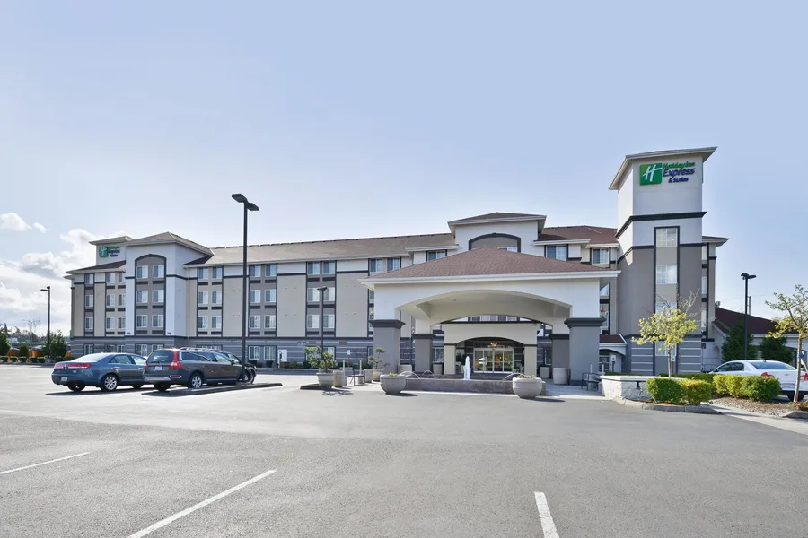 Holiday Inn Express & Suites Tacoma South - Lakewood by IHG hotel detail image 2
