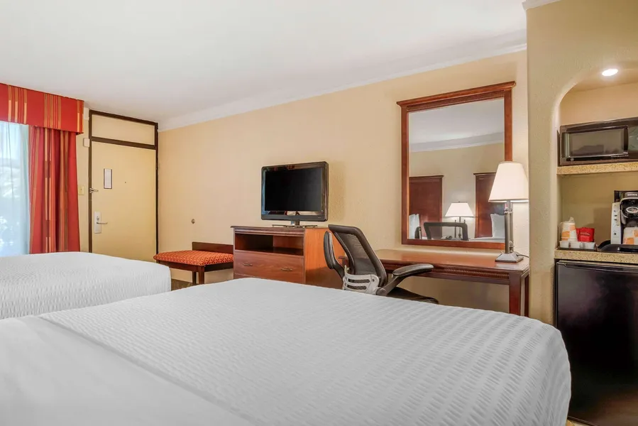 Clarion Inn and Conference Center hotel detail image 6