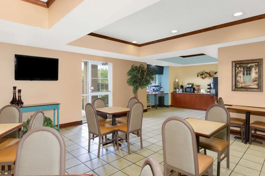 Microtel Inn & Suites by Wyndham Starkville hotel detail image 6