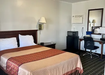 Chief Motel hotel thumbnail 7