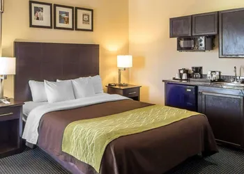 Quality Inn Tulsa-Downtown West hotel thumbnail 4