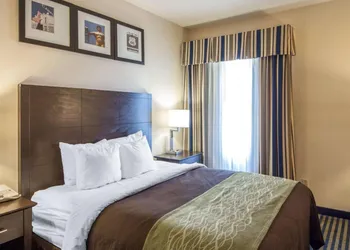 Quality Inn Tulsa-Downtown West hotel thumbnail 5