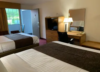Red Carpet Inn and Suites Ebensburg hotel thumbnail 2