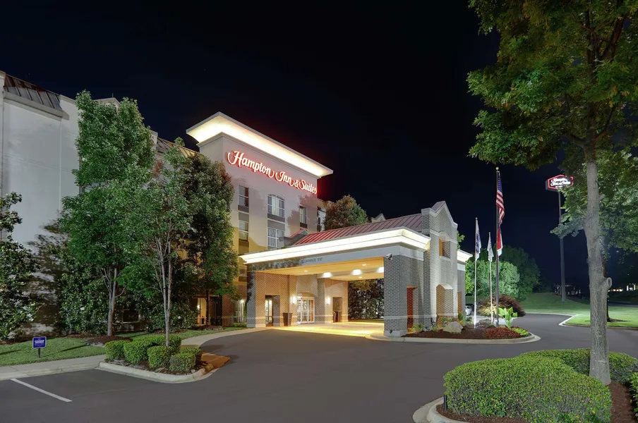 Hampton Inn & Suites Mooresville/Lake Norman hotel detail image 2