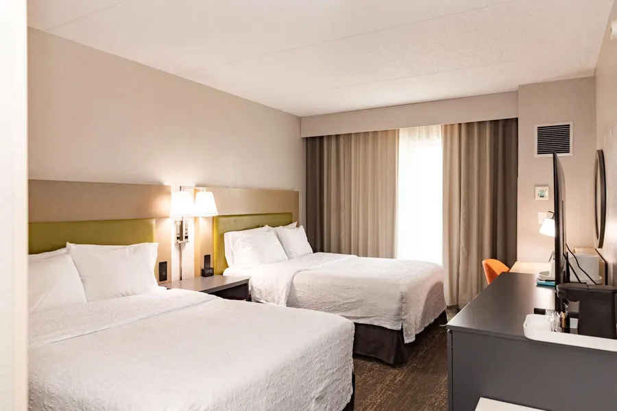 Hampton Inn & Suites Newark Airport Elizabeth hotel detail image 6