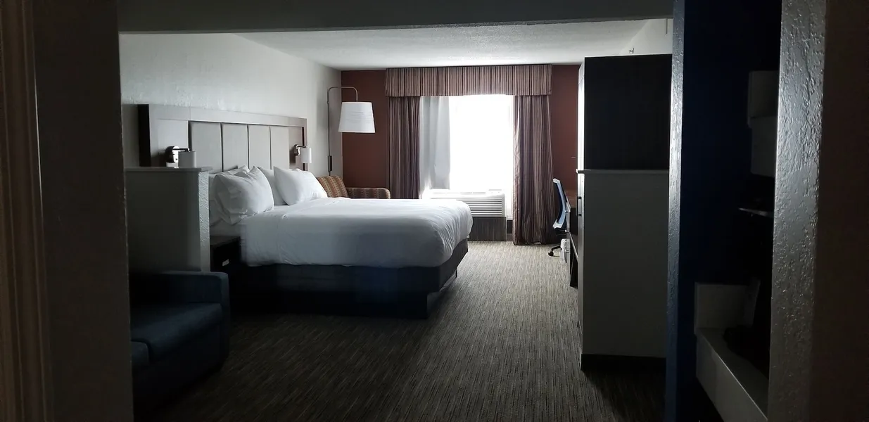 Holiday Inn Express Hotel & Suites Hillview by IHG hotel detail image 6