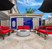 La Quinta Inn & Suites by Wyndham Alvin hotel detail image 3