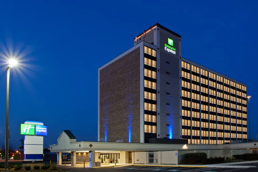Holiday Inn Express Washington DC SW - Springfield by IHG hotel detail image 2