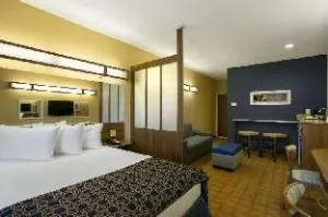 Quality Inn & Suites hotel detail image 2