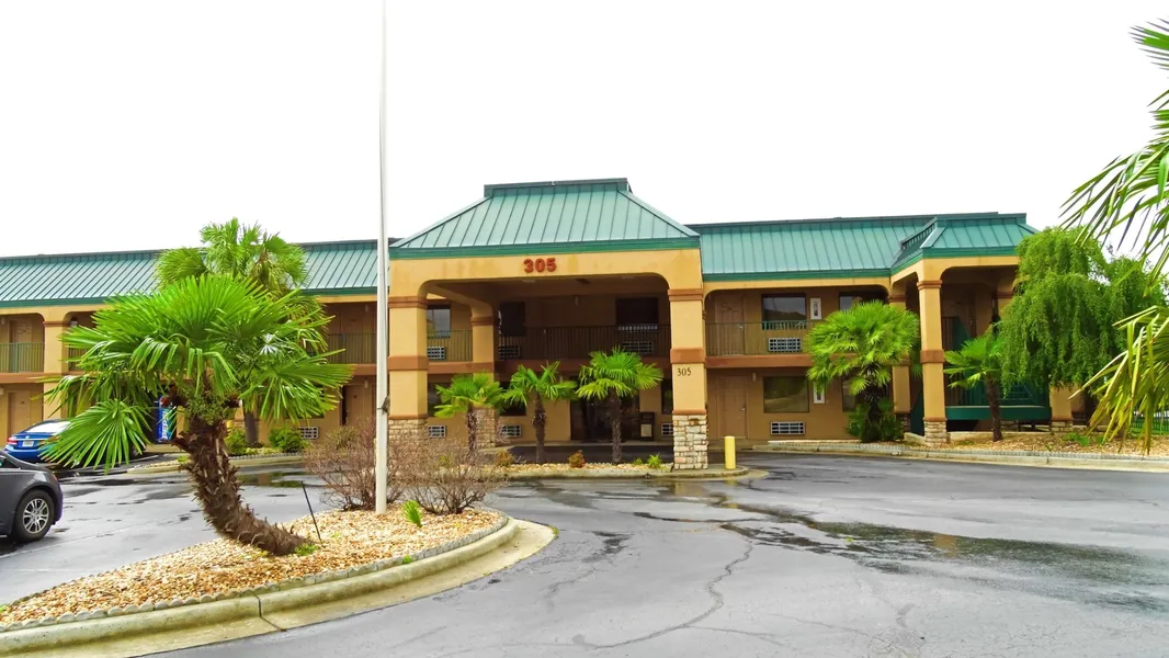 Super 8 by Wyndham Byron/South Macon hotel detail image 2