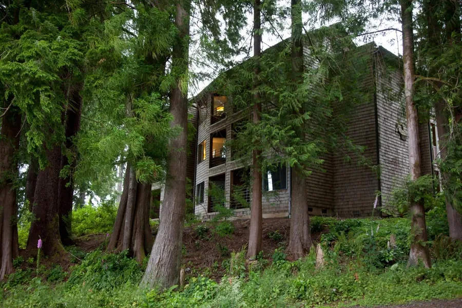 Lake Quinault Lodge hotel detail image 2
