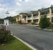 Econo Lodge Monticello hotel detail image 3