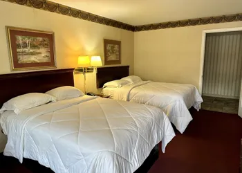 Stratton Inn hotel thumbnail 3