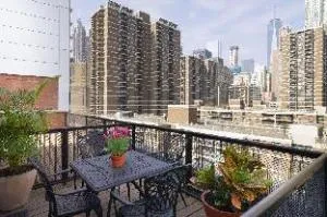 Hampton Inn Seaport Financial District hotel thumbnail 2