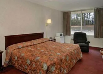 Travel Inn hotel thumbnail 6