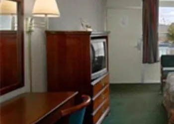 Travel Inn hotel thumbnail 8