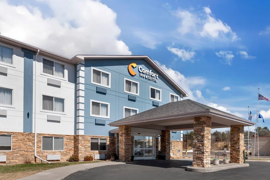 Comfort Inn & Suites hotel detail image 2