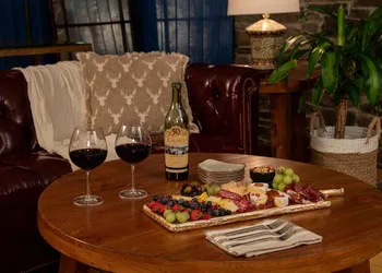Tucker Hill Lodge hotel thumbnail 2