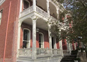Baer House Inn hotel thumbnail 2