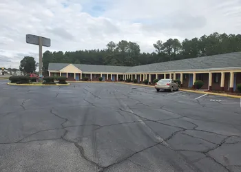 Relax Inn hotel thumbnail 3