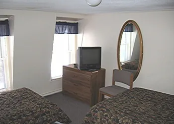 Lakeside Get-A-Way hotel thumbnail 5