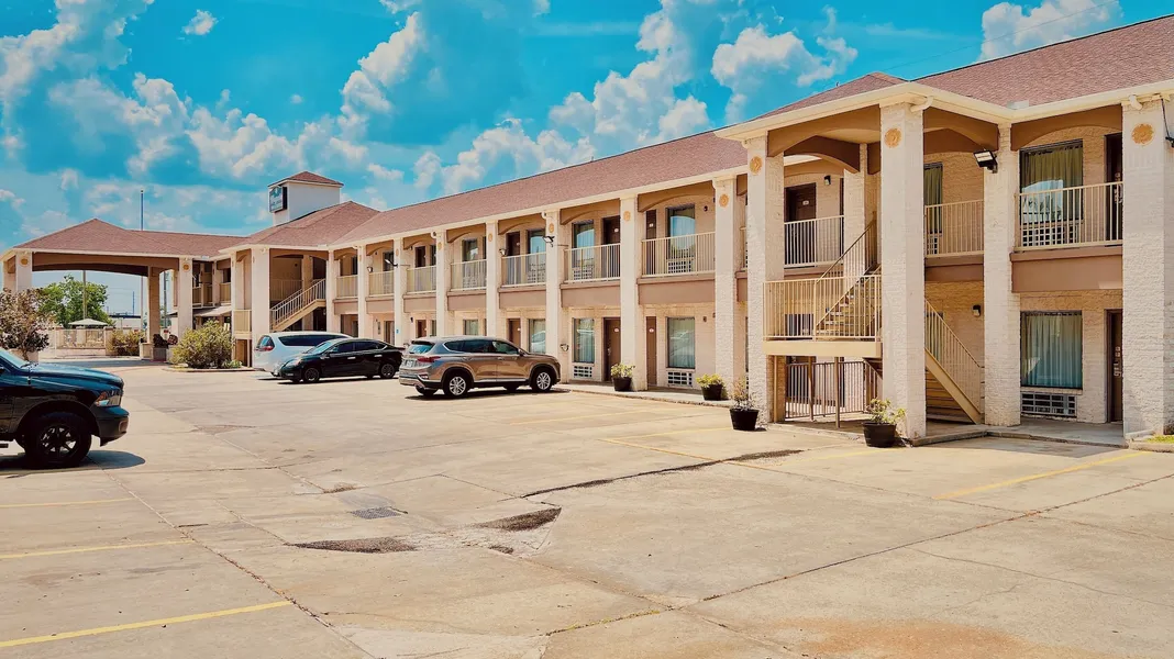 Magnolia Inn And Suites hotel detail image 2