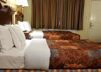 Scottish Inn Sturbridge hotel thumbnail 8