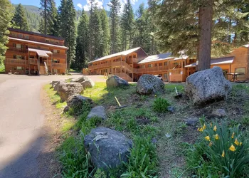 Eagle Cap Chalets hotel thumbnail 3