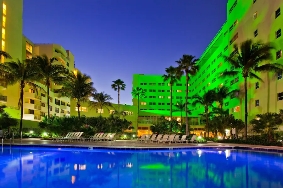 Holiday Inn Miami Beach - Oceanfront by IHG hotel detail image 2